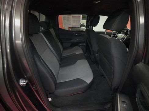 Certified 2022 Toyota Tacoma TRD Sport image 17