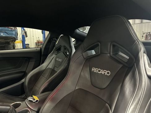 Used 2017 Ford Mustang GT Premium w/ GT Performance Package RWD image 20