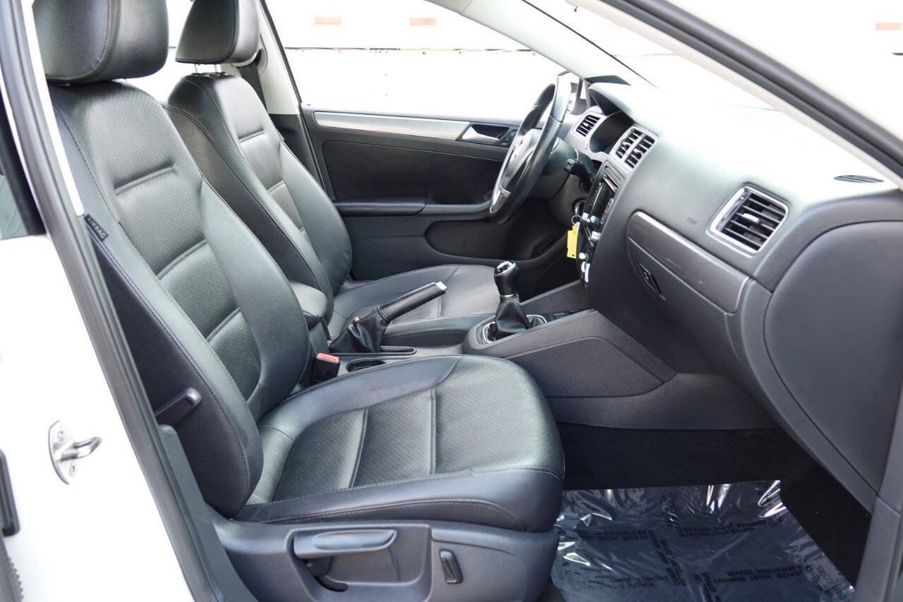 Used 2014 Volkswagen Jetta TDI FWD image 76