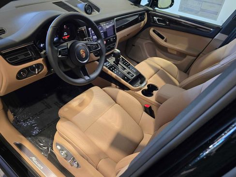 New 2026 Porsche Macan AWD/4WD image 5