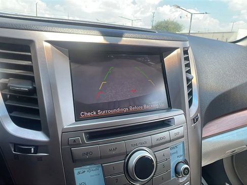 Used 2013 Subaru Outback 2.5i Limited AWD/4WD image 15