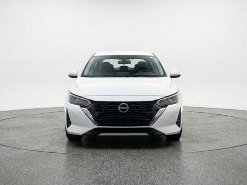 Used 2025 Nissan Sentra SV FWD image 2