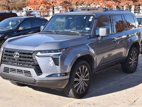 Used 2024 Lexus GX 550 image 2