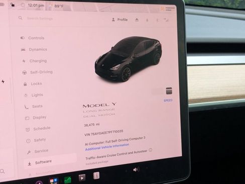 Used 2025 Tesla Model Y Long Range RWD image 3