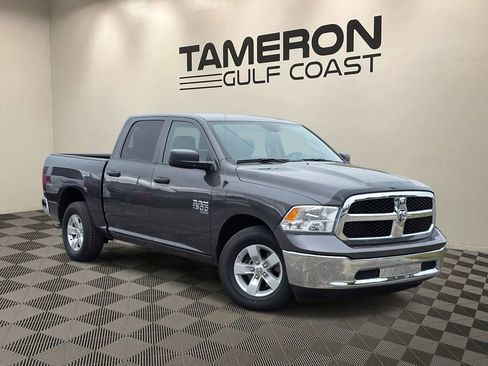 Used 2022 RAM 1500 Classic SLT image 1