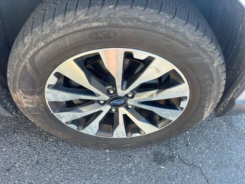 Used 2017 Subaru Outback 2.5i Limited AWD/4WD image 20