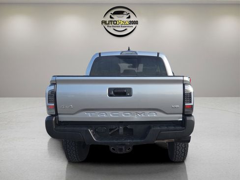 Used 2021 Toyota Tacoma SR5 image 6