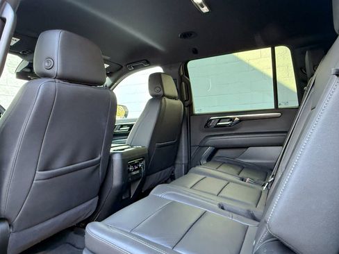 Certified 2025 Chevrolet Suburban LT AWD/4WD image 34