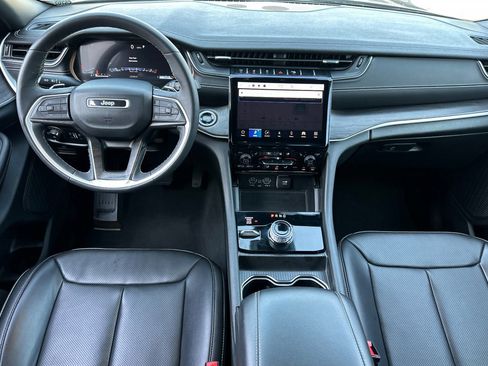 Used 2024 Jeep Grand Cherokee L Limited w/ Luxury Tech Group II image 13