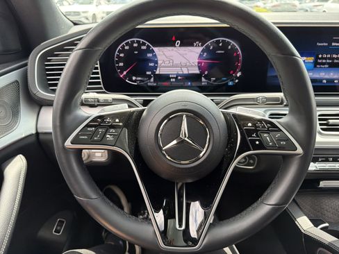 Certified 2024 Mercedes-Benz GLS 450 4MATIC image 11