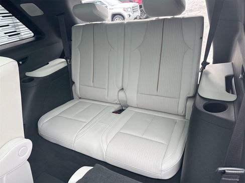 Used 2026 Cadillac Vistiq Sport image 29