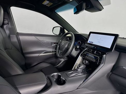 Used 2024 Toyota Venza Nightshade image 34