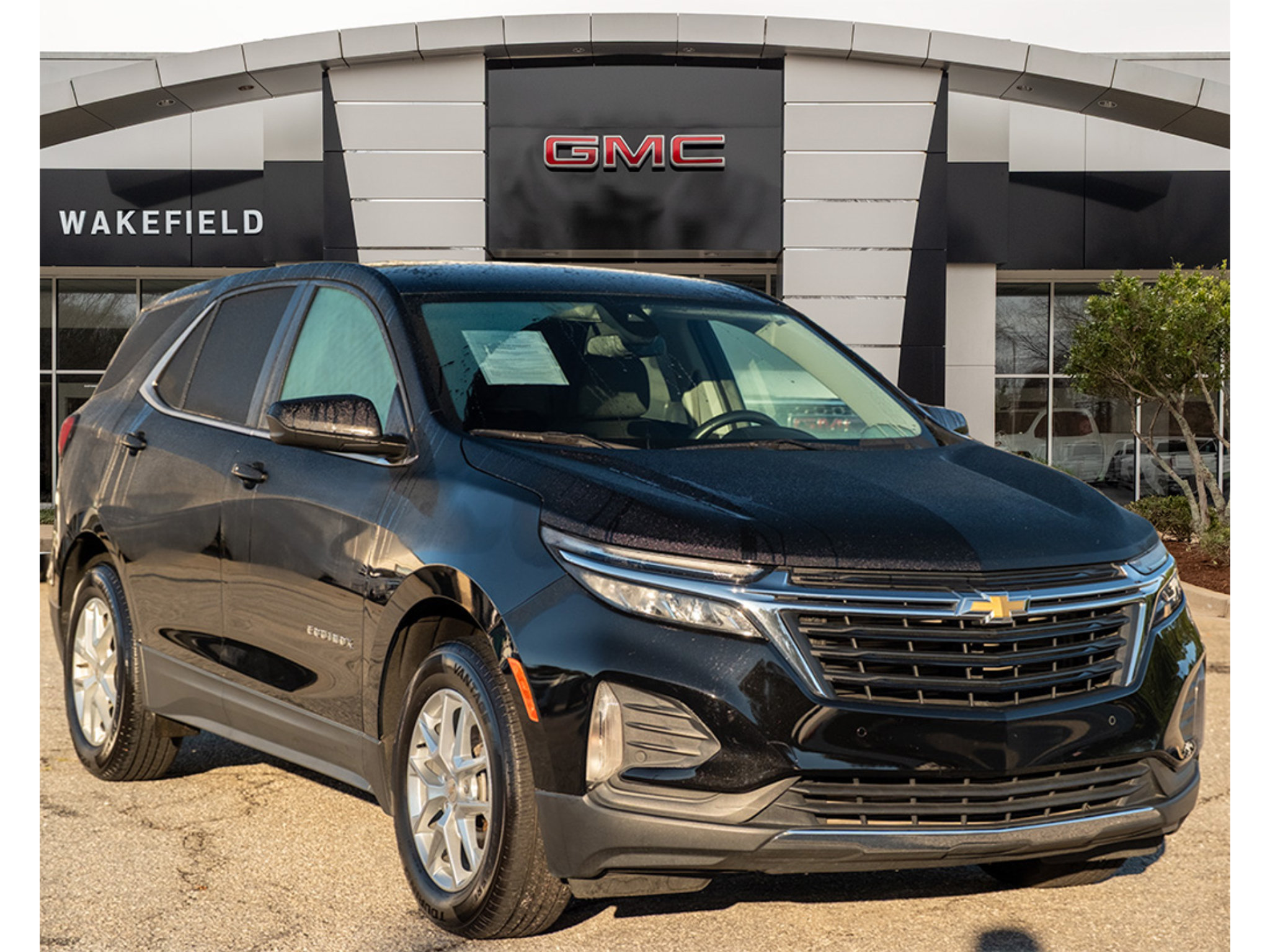 Used 2024 Chevrolet Equinox LT FWD image 1