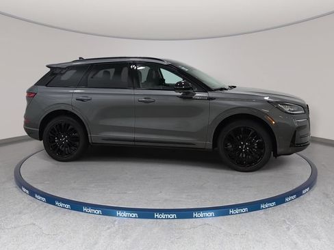 Used 2025 Lincoln Corsair AWD w/ Equipment Group 101A image 4