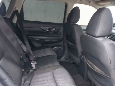 Used 2018 Nissan Rogue SV FWD image 15