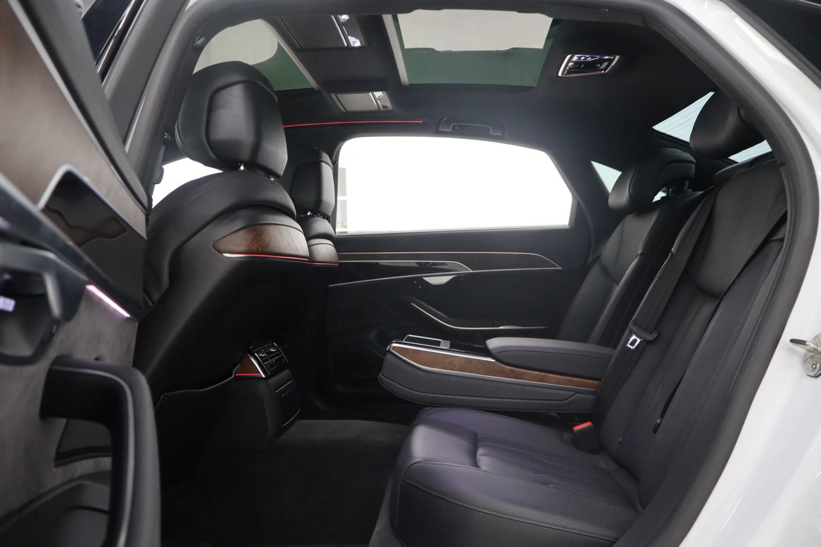 Used 2021 Audi A8 L 3.0T w/ Executive Plus Package AWD/4WD image 30