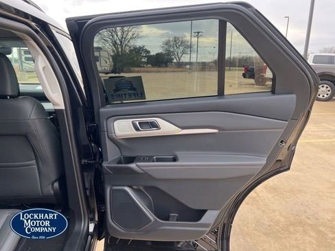New 2026 Ford Explorer Active w/ Active Comfort Package RWD image 20