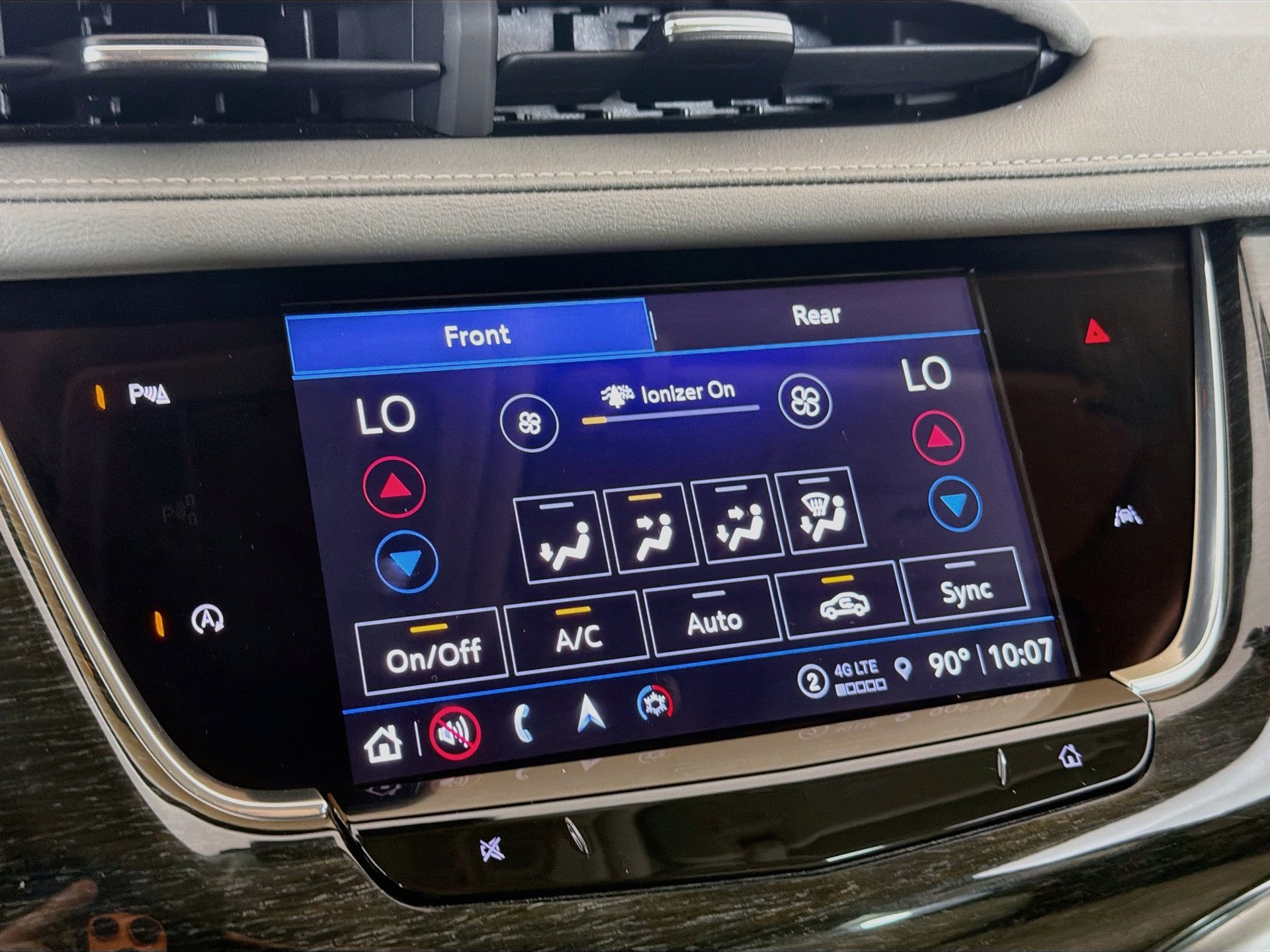 Used 2023 Cadillac XT6 Premium Luxury FWD image 37