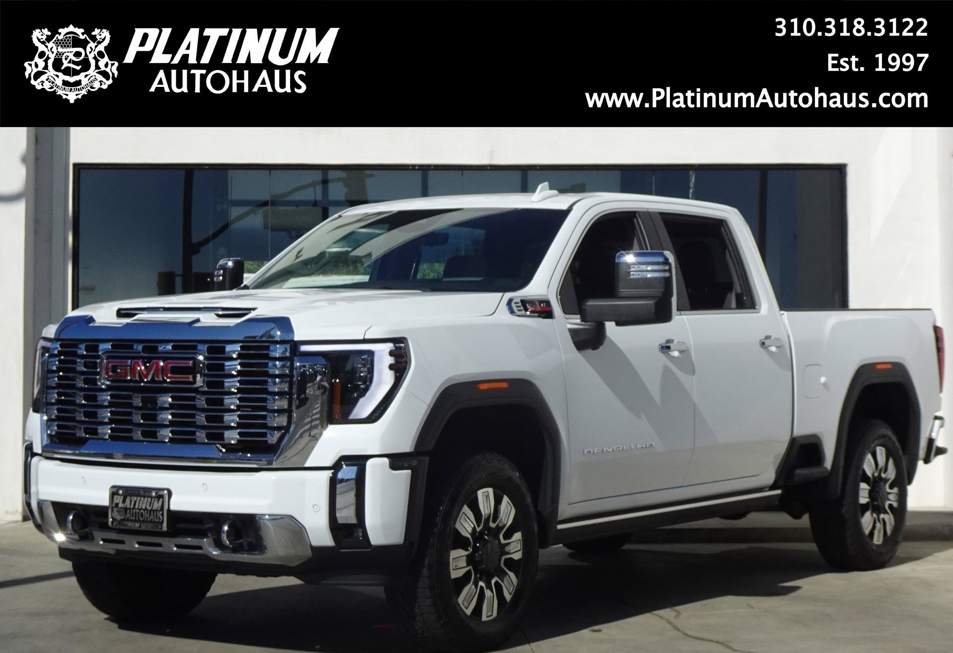 Used 2025 GMC Sierra 2500 Denali w/ Denali Reserve Package AWD/4WD image 1