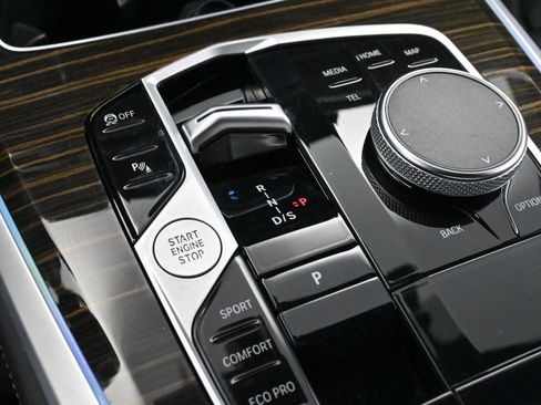 Used 2024 BMW X5 xDrive40i w/ Premium Package image 22