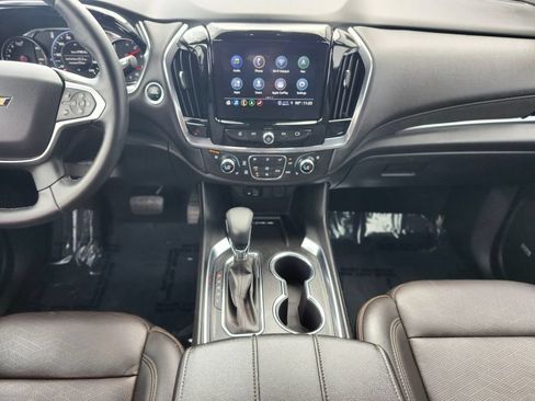 Used 2023 Chevrolet Traverse High Country AWD/4WD image 12