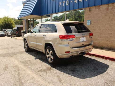Used 2015 Jeep Grand Cherokee Overland w/ Advanced Technology Group AWD/4WD image 4