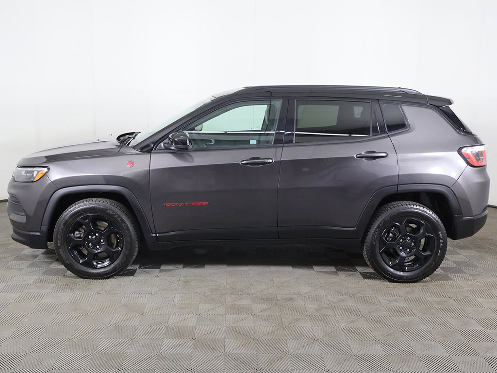 Used 2024 Jeep Compass Trailhawk AWD/4WD image 15