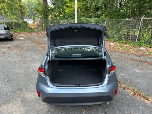 Used 2025 Toyota Corolla LE FWD image 30