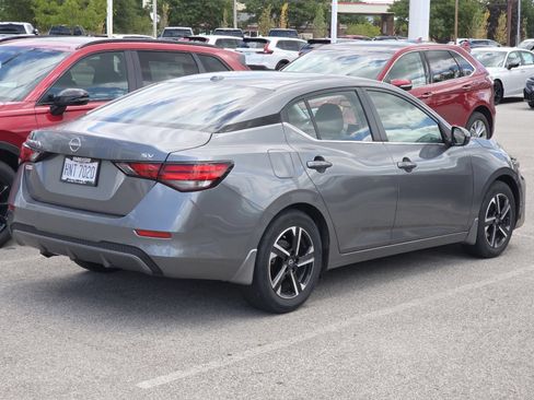 Used 2024 Nissan Sentra SV FWD image 5