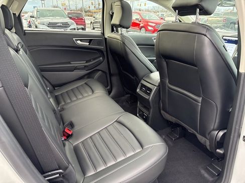 Used 2024 Ford Edge SEL w/ Convenience Package image 14
