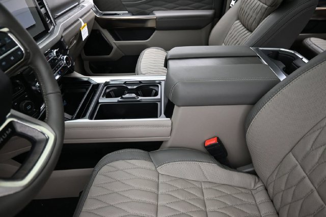New 2026 Ford F250 Platinum w/ Platinum Plus Package AWD/4WD image 33