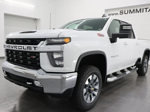 Used 2022 Chevrolet Silverado 2500 LT w/ Convenience Package AWD/4WD image 7
