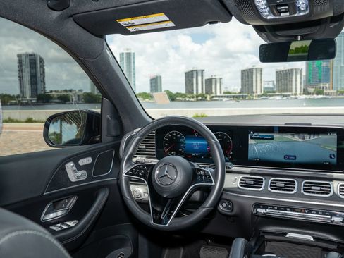 Used 2025 Mercedes-Benz GLE 450 4MATIC image 24
