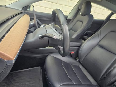 Used 2018 Tesla Model 3 Long Range image 18