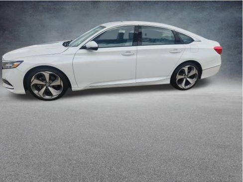 Used 2020 Honda Accord Touring image 5