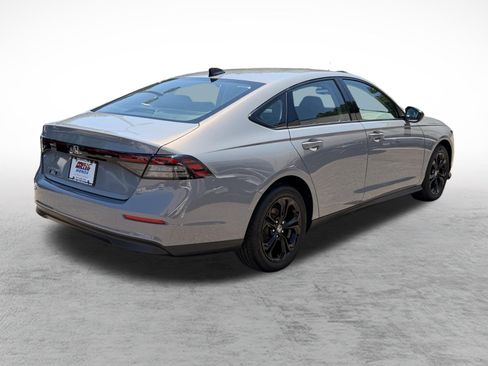 Certified 2025 Honda Accord SE image 6