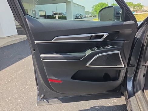 Used 2020 Kia Telluride LX AWD/4WD image 27