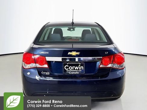 Used 2014 Chevrolet Cruze LT image 6