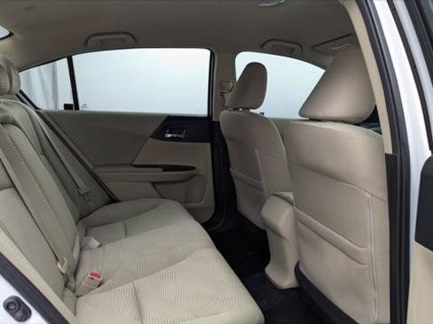 Used 2017 Honda Accord LX image 18