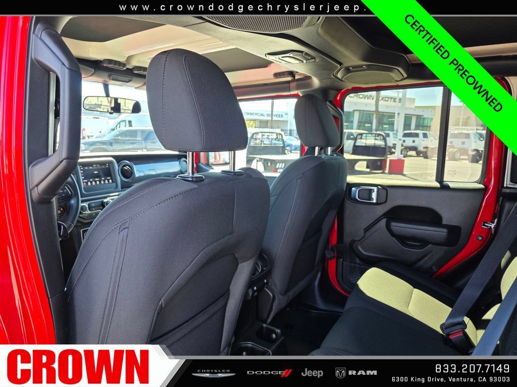 Certified 2022 Jeep Gladiator Sport AWD/4WD image 18
