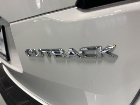 Used 2023 Subaru Outback Limited image 38