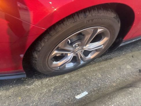 Used 2024 Honda Accord EX image 10