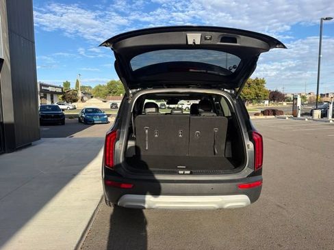 Used 2020 Kia Telluride EX AWD/4WD image 6