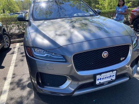 Used 2019 Jaguar F-PACE S AWD/4WD image 4