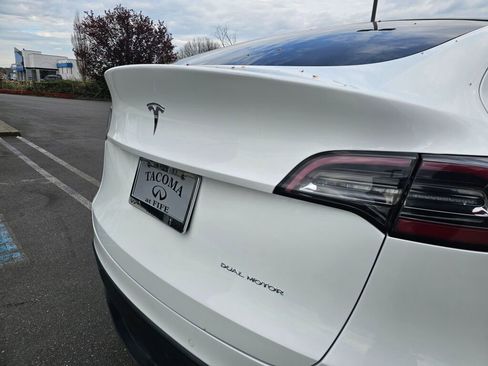 Used 2020 Tesla Model Y Long Range AWD/4WD image 17