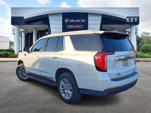 Used 2021 GMC Yukon SLT w/ SLT Premium Package image 3