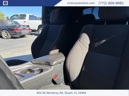 Used 2019 Dodge Challenger SXT image 45