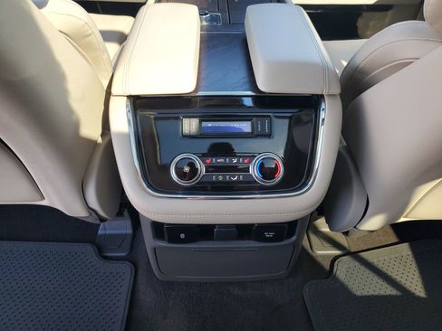 Used 2021 Lincoln Navigator Reserve w/ Luxury Package image 12