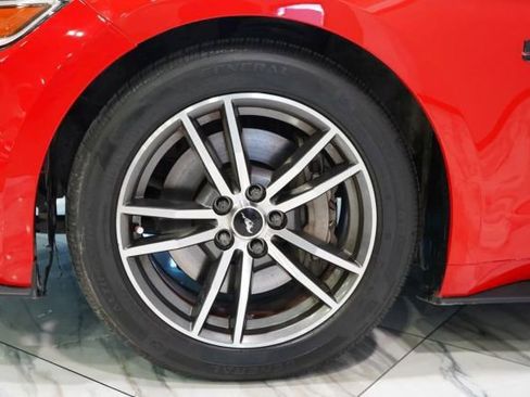 Used 2015 Ford Mustang GT RWD image 25