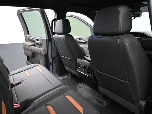 Used 2024 GMC Sierra 2500 AT4 w/ AT4 Premium Plus Package AWD/4WD image 20